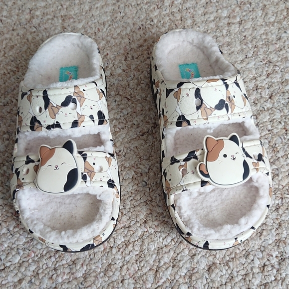 Crocs x Squishmallows Cam Cozzzy Sandal size 6 - Picture 3 of 14